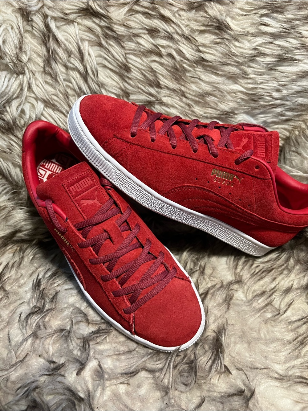 Puma Men Red Suede Low-Top Sneakers with White Sole Sz 9